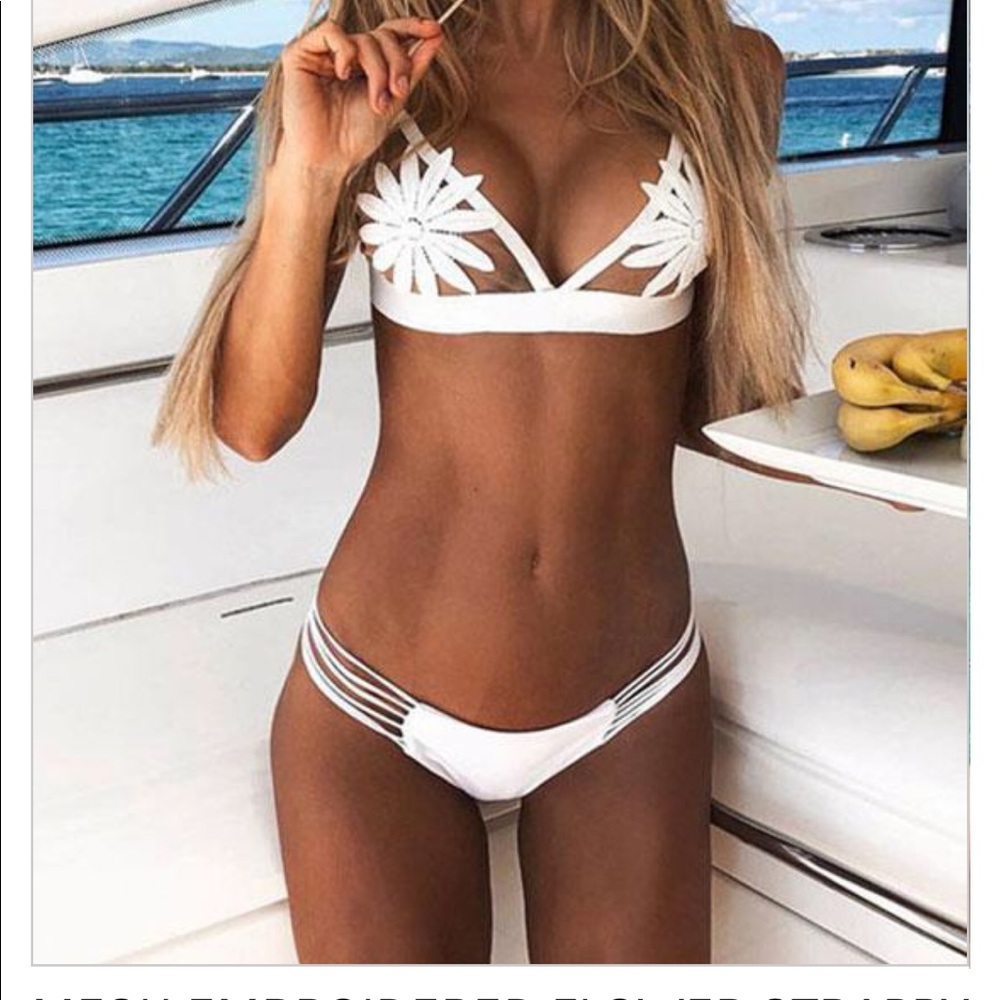 NWT white flower bikini